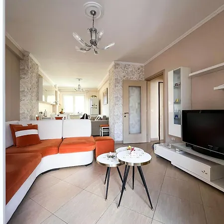 Durres Central Stay Apartment شقة