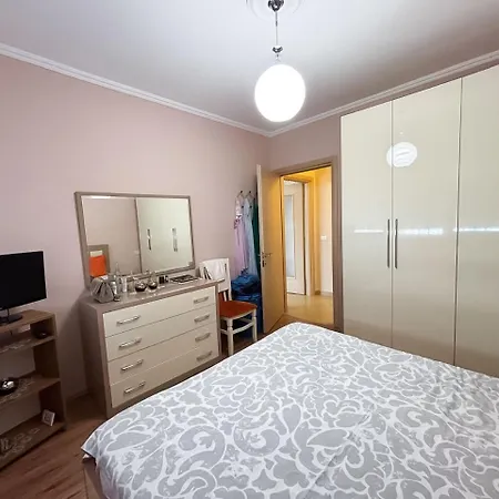 Durres Central Stay Apartment شقة *