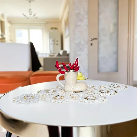 アパート Durres Central Stay Apartment ドゥラス
